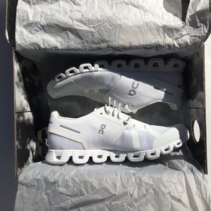 On Cloud 2 Women’s Running Shoe White 7.5